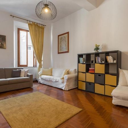 Appartamento Vicolo Delle Grotte Рим Екстериор снимка